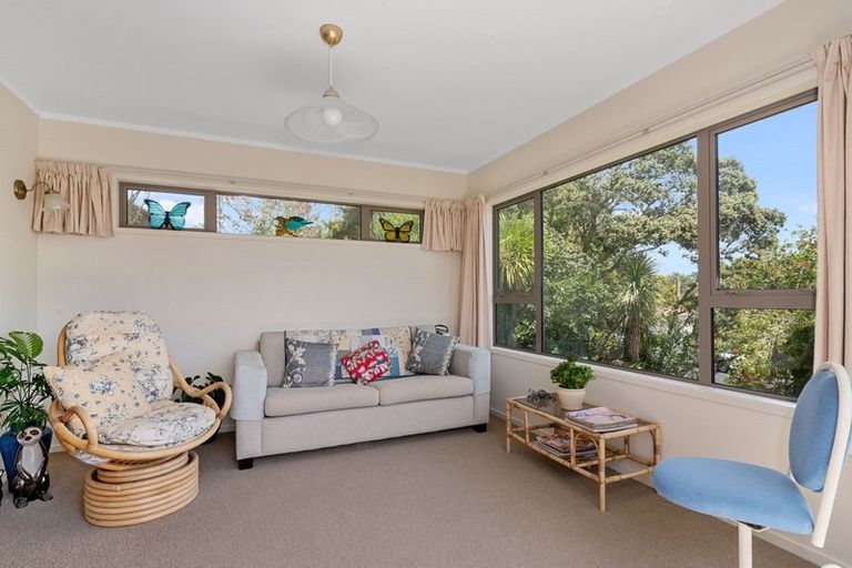 Photo of property in 2/6 Philson Terrace, Browns Bay, Auckland, 0630