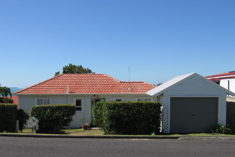 Photo of property in 58 Castor Bay Road, Castor Bay, Auckland, 0620