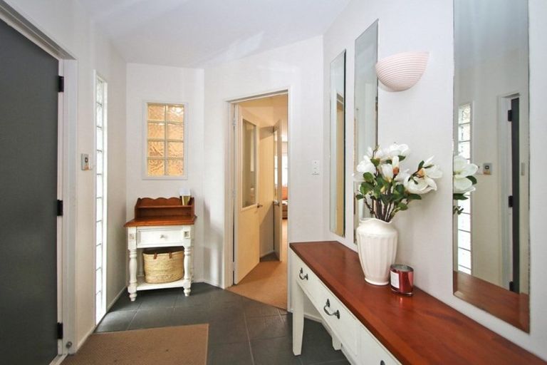 Photo of property in 10 Burn-murdoch Street, St Andrews, Hamilton, 3200