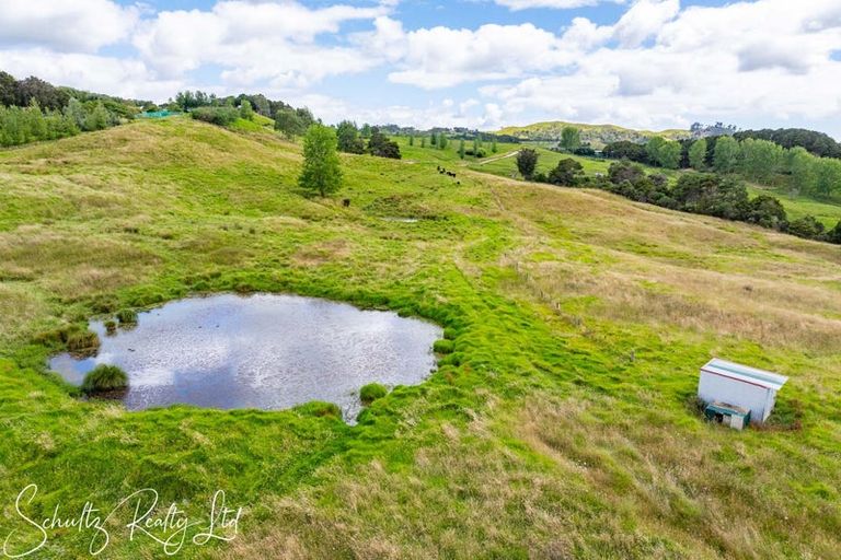 Photo of property in 215c Heatley Road, Whakapirau, 0583
