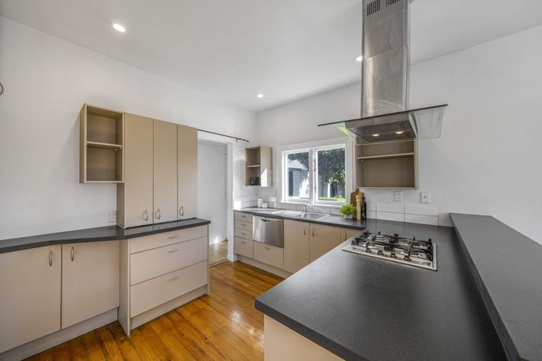 Photo of property in 11 Simeon Street, Spreydon, Christchurch, 8024