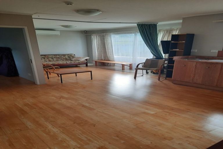 Photo of property in 69 Becroft Drive, Forrest Hill, Auckland, 0620