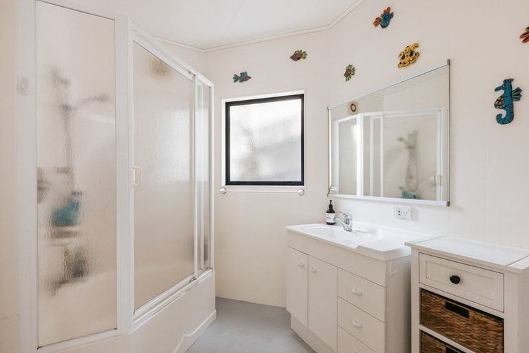 Photo of property in 18 Claydon Place, Ohope, 3121