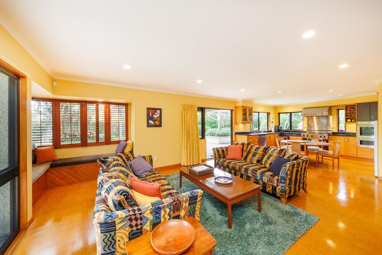 Photo of property in 98 Russell Street, Palmerston North, 4414