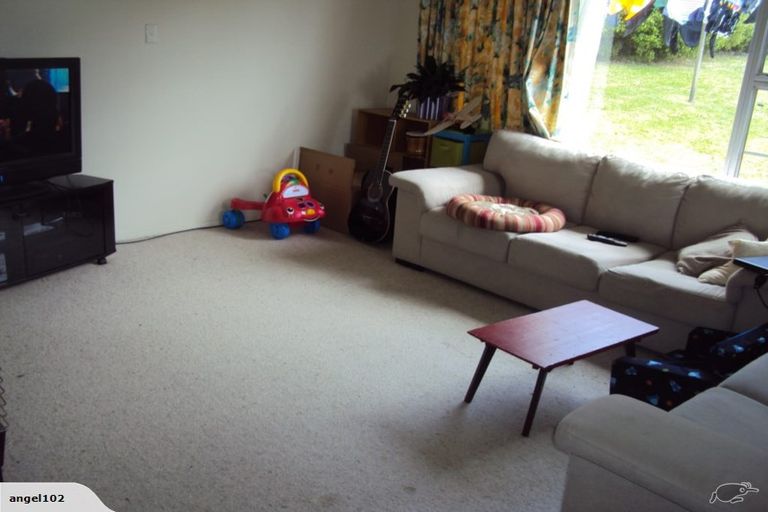 Photo of property in 1 Kerr Grove, Johnsonville, Wellington, 6037