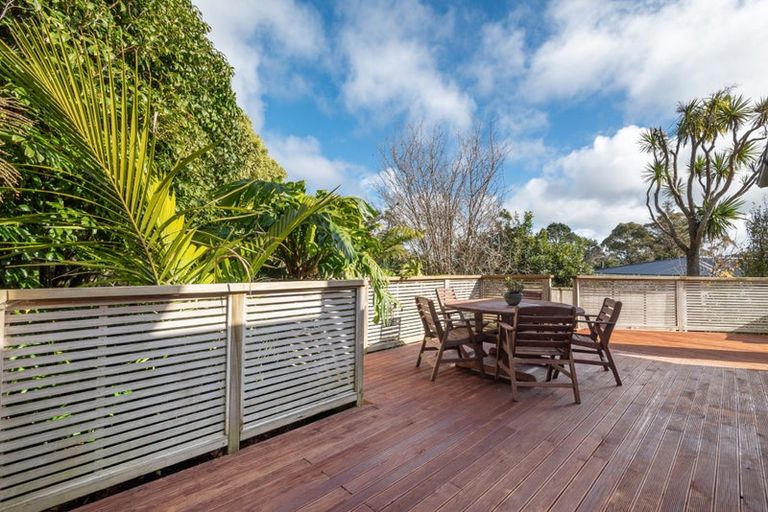 Photo of property in 11 The Close, Greenhithe, Auckland, 0632