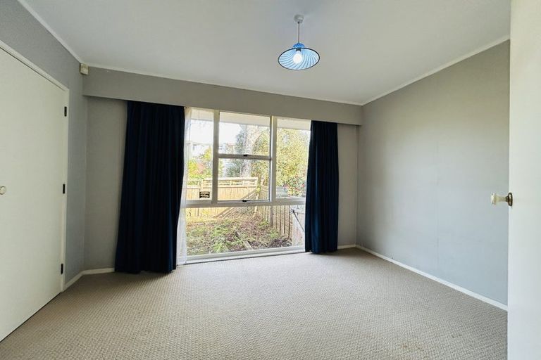 Photo of property in 1 Hume Drive, Hillcrest, Auckland, 0627