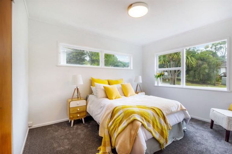 Photo of property in 15 Camrose Place, Glenfield, Auckland, 0629