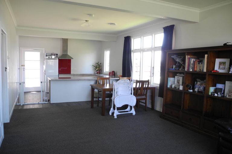 Photo of property in 30 Parsonage Road, Waimate, 7924
