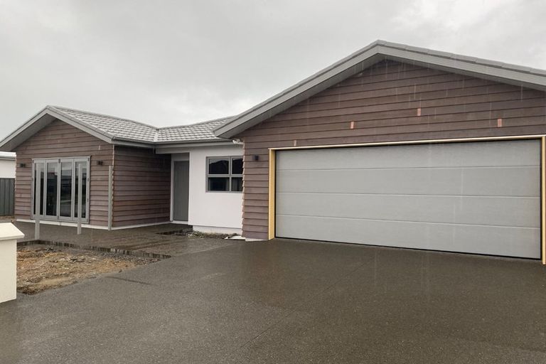 Photo of property in 1 Rangataiki Place, Awatoto, Napier, 4110