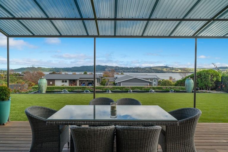 Photo of property in 9 Pukenamu Road, Rainbow Point, Taupo, 3330