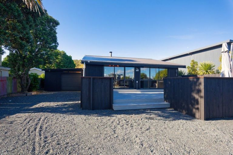 Photo of property in 12 Moa Road, South Bay, Kaikoura, 7300