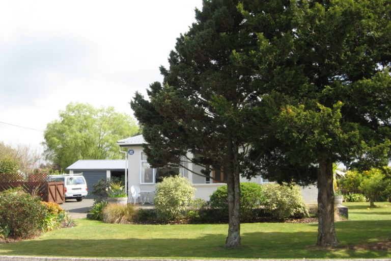 Photo of property in 5 Charles Road, Hannahs Bay, Rotorua, 3010