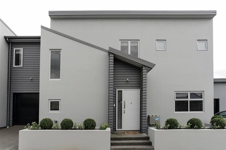 Photo of property in 6 Bray Place, Havelock North, 4130