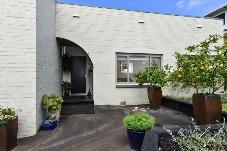 Photo of property in 2 Fowlers Avenue, Frankton, Hamilton, 3204