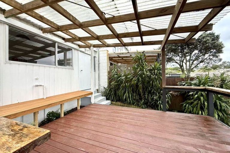 Photo of property in 7/108 West Coast Road, Glen Eden, Auckland, 0602