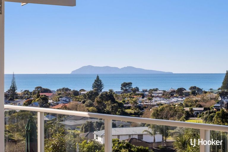 Photo of property in 33 Tohora View, Waihi Beach, 3611