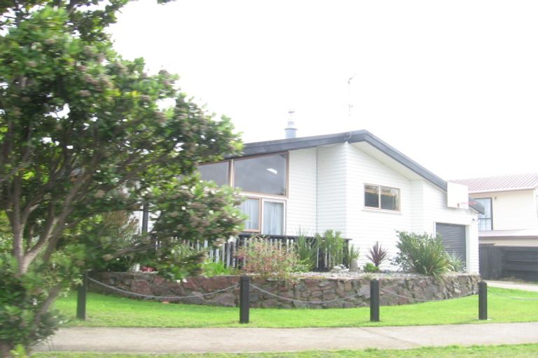 Photo of property in 18 Discovery Drive, Whitby, Porirua, 5024