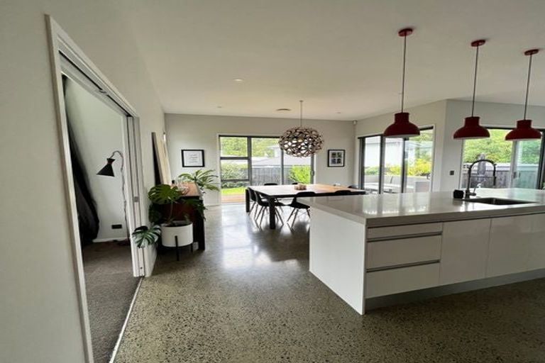 Photo of property in 5 Wautaiti Drive, Riverhead, 0820