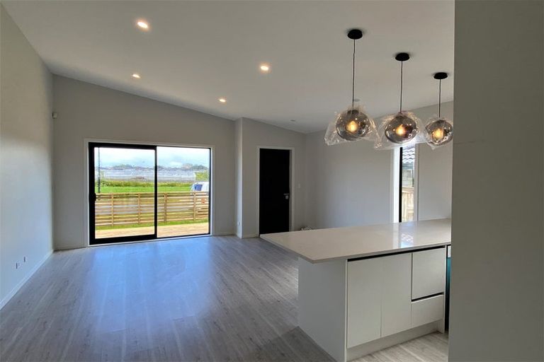 Photo of property in 12 Percheron Road, Pukekohe, 2120