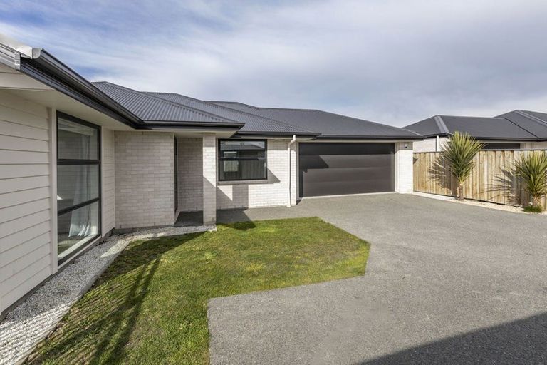 Photo of property in 82a Watkins Drive, Rangiora, 7400