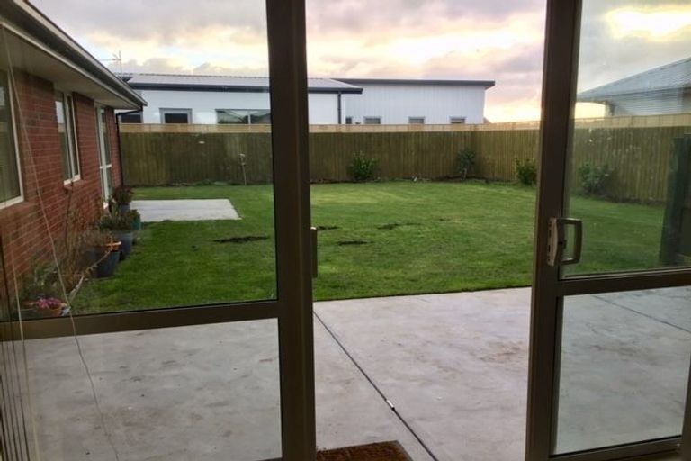 Photo of property in 11 Kingsbridge Drive, Burwood, Christchurch, 8083