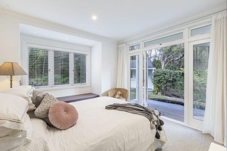 Photo of property in 2 Chenery Road, Red Beach, 0932