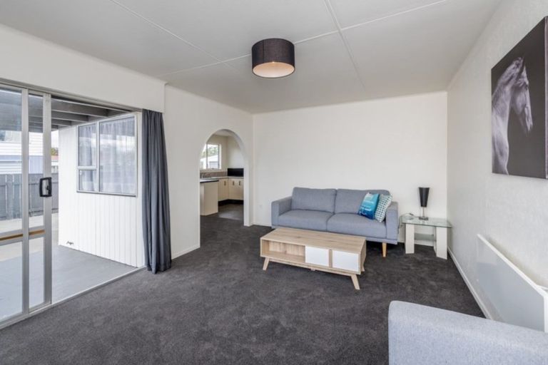 Photo of property in 21 Charles Street, Levin, 5510