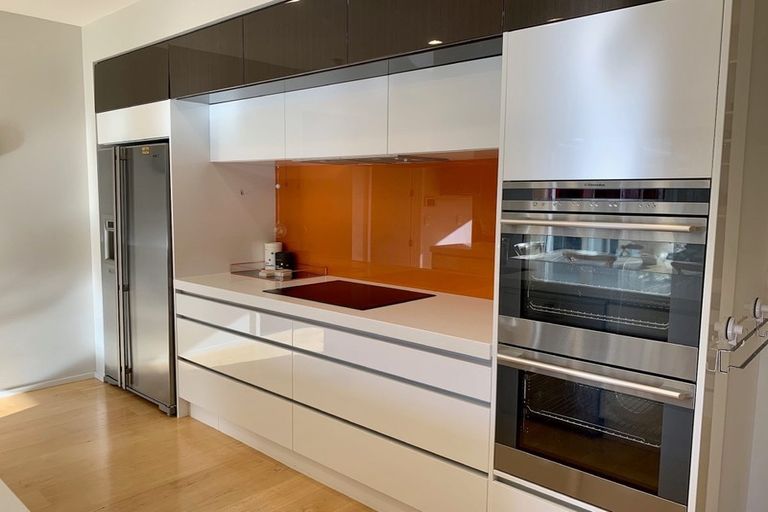 Photo of property in 148 Holly Road, St Albans, Christchurch, 8014