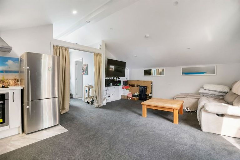 Photo of property in 38a Colmar Road, Mellons Bay, Auckland, 2014
