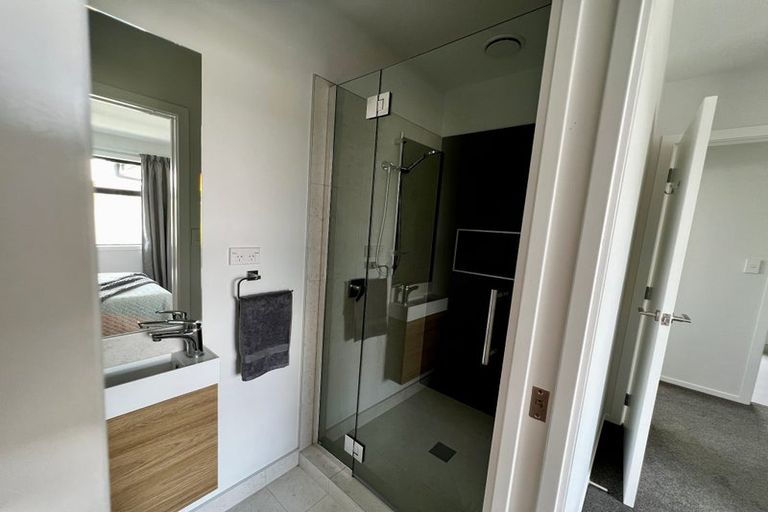 Photo of property in 1136b Heaphy Terrace, Fairfield, Hamilton, 3214