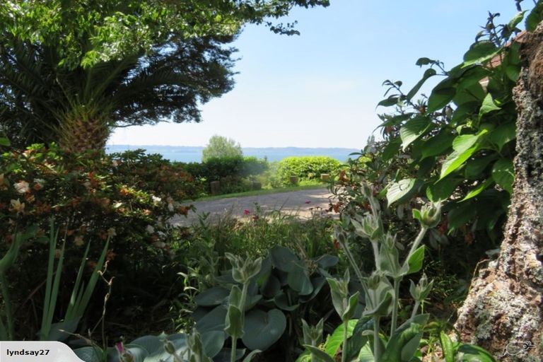 Photo of property in 7 Aries Place, Kawaha Point, Rotorua, 3010