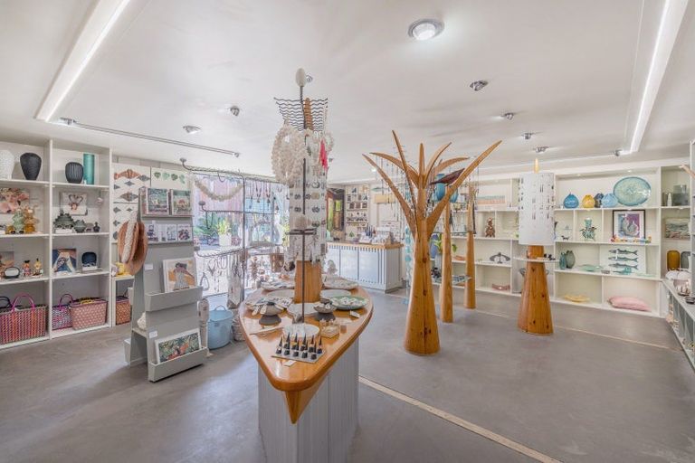 Photo of property in 24 Pye Place, Hot Water Beach, Whitianga, 3591