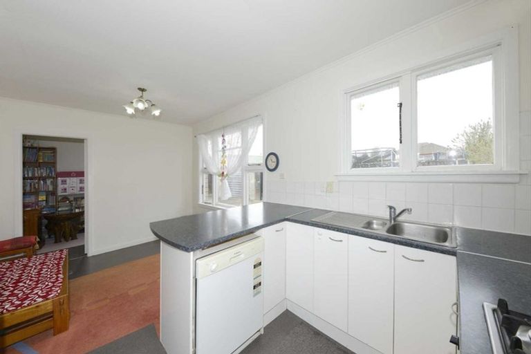 Photo of property in 24 Wimborne Crescent, Aranui, Christchurch, 8061