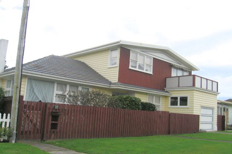 Photo of property in 20 Findlay Street, Tawa, Wellington, 5028