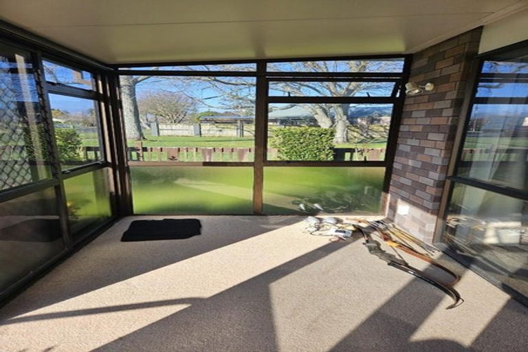 Photo of property in 273 Shakespeare Street, Leamington, Cambridge, 3432