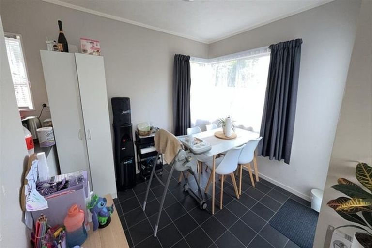 Photo of property in 8 Kahikatea Place, Ranui, Auckland, 0612