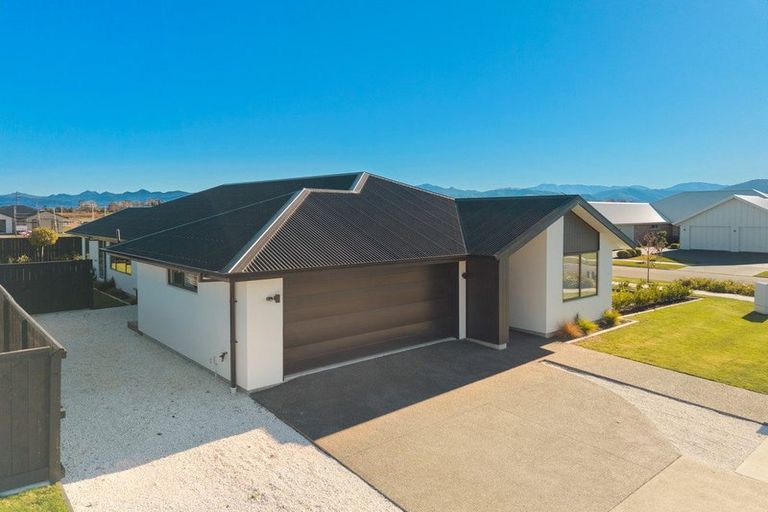 Photo of property in 2 Chapel Close, Springlands, Blenheim, 7201