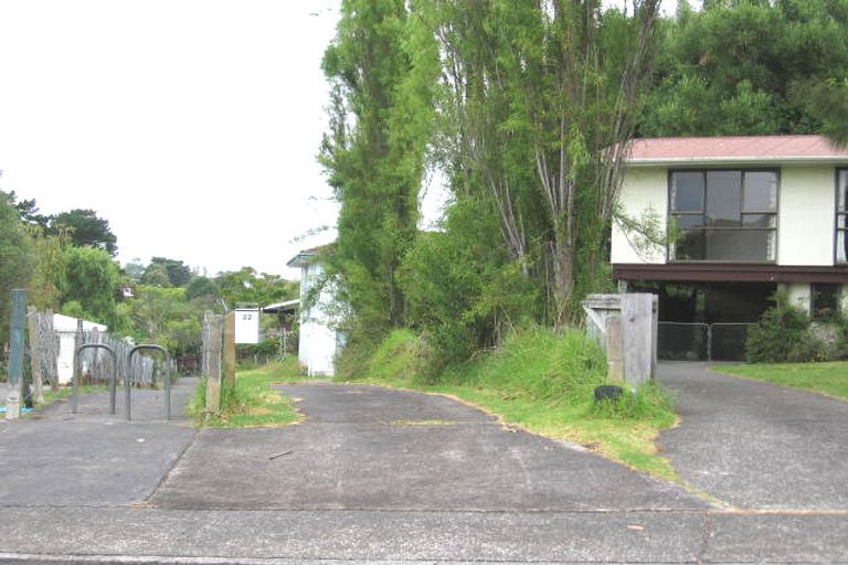 Photo of property in 22 Regency Place, Sunnynook, Auckland, 0632