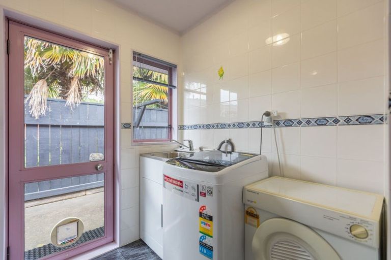 Photo of property in 3 Jacaranda Place, Greenmeadows, Napier, 4112