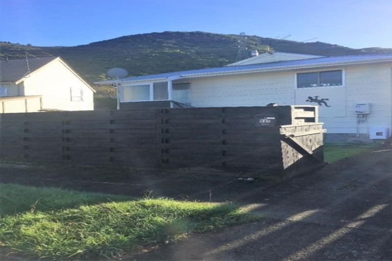 Photo of property in 69a Hartford Crescent, Totara Park, Upper Hutt, 5018