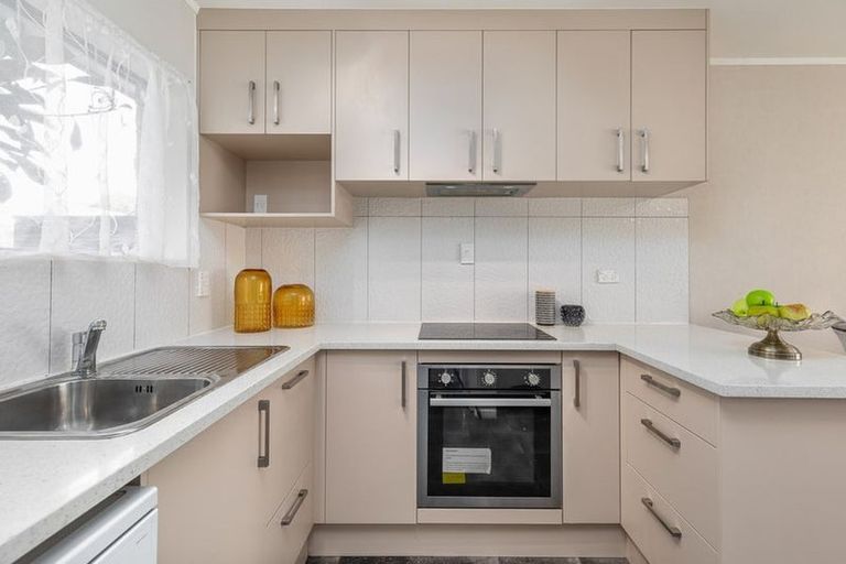 Photo of property in 1/38 Latham Avenue, Pakuranga, Auckland, 2010