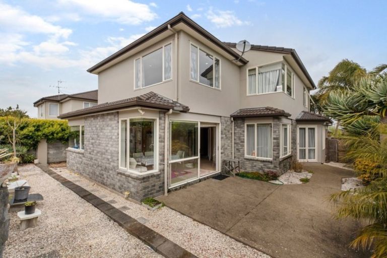 Photo of property in 25a Bluefin Way, West Harbour, Auckland, 0618