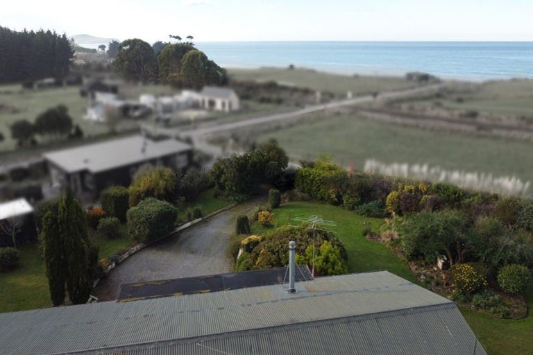 Photo of property in 27 Newcastle Street, Hampden, 9410