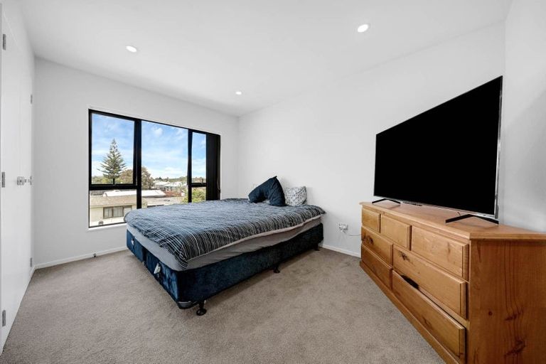 Photo of property in 70c Cargill Street, Papakura, 2110