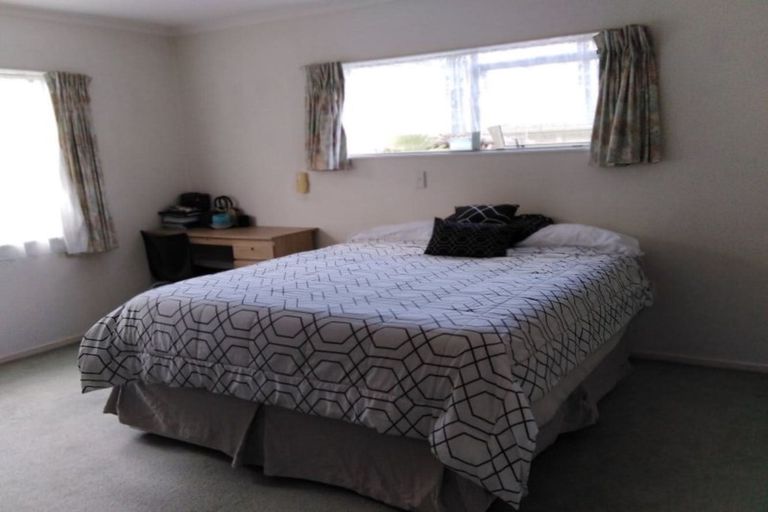 Photo of property in 16 Stewart Gibson Place, Manurewa, Auckland, 2105