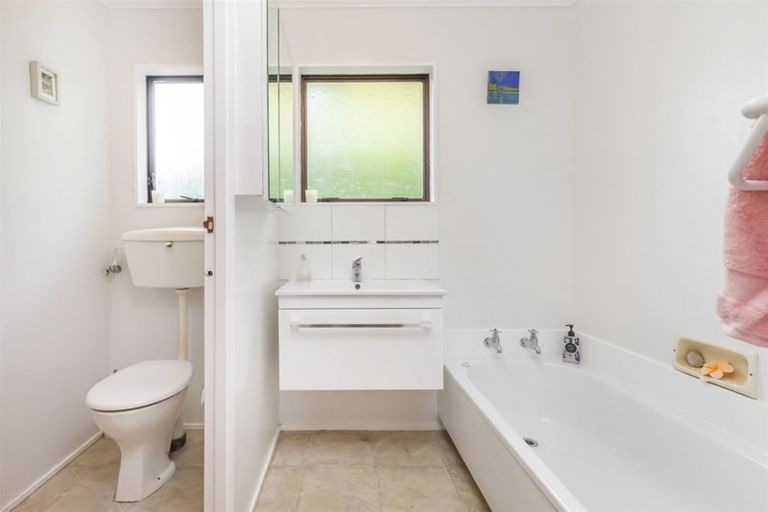 Photo of property in 12 Transom Close, Whitby, Porirua, 5024