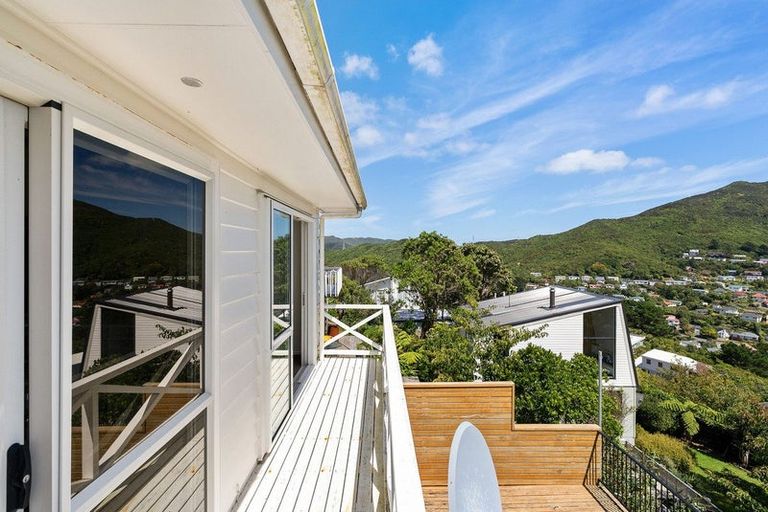 Photo of property in 24a Parklands Drive, Karori, Wellington, 6012