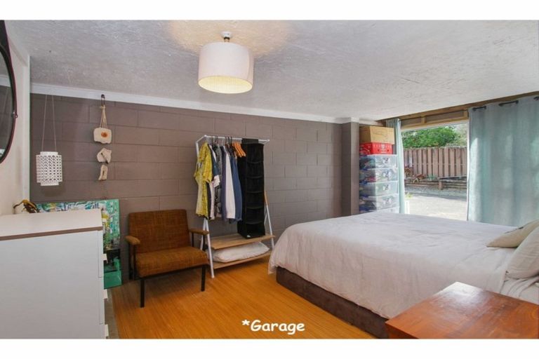 Photo of property in 2/39 Brunton Place, Glenfield, Auckland, 0629