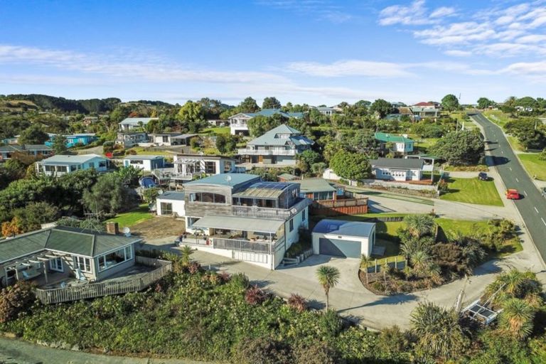 Photo of property in 35 Long Street, Raglan, 3225
